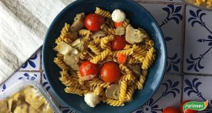 Ensalada-de-pasta-con-alcachofas
